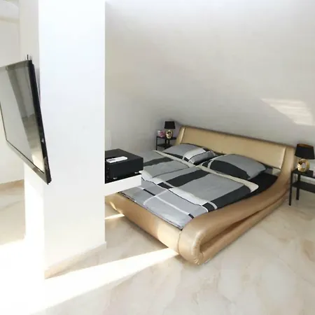 Kornwestheim/stuttgart Penthouse Mit Dachterrasse *