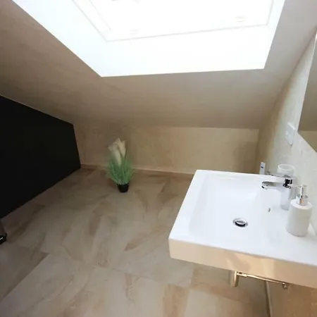Kornwestheim/stuttgart Penthouse Mit Dachterrasse